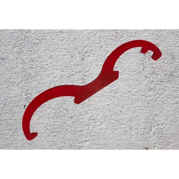 Tűzcsap rendszer és kulcsok, valamint szerszámok és szerelvények