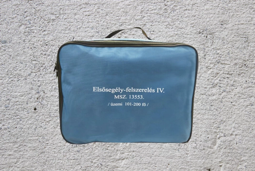 Elsősegély doboz - felszerelés - IV. kategória - 101-200 főig, egészségügyi csomag, mentőláda EÜ