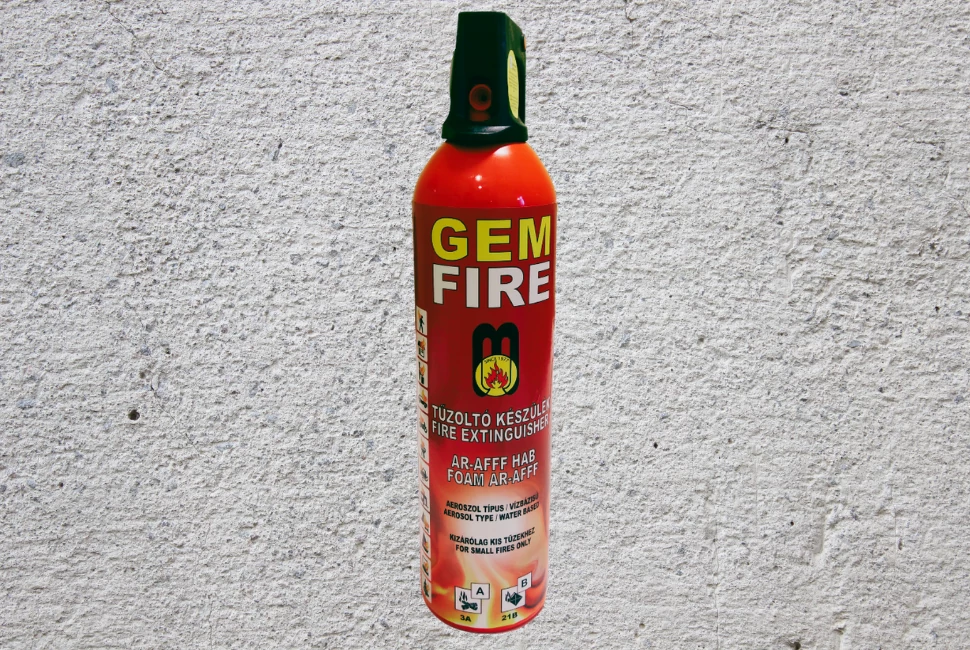 MOBIAK 750 ml-es habbal oltó tűzoltó spray