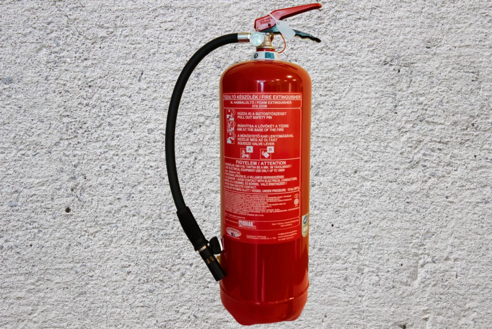 MOBIAK 9 l-es FLUORMENTES habbal oltó kézi tűzoltó készülék - 55A oltásteljesítmény